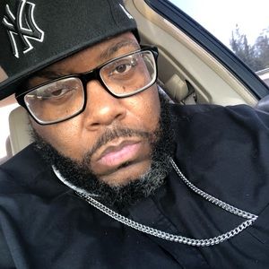 Meet your Posher, Troy